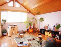 interior04.gif